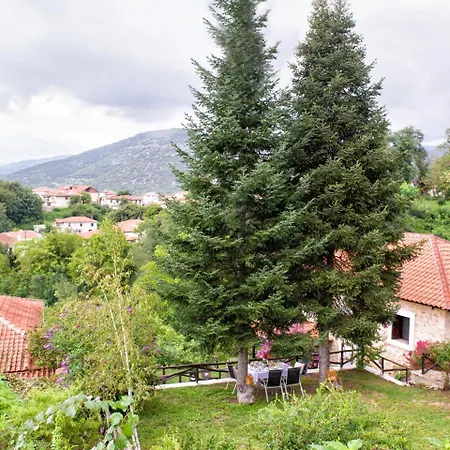 To Archontiko Къща за гости 4*