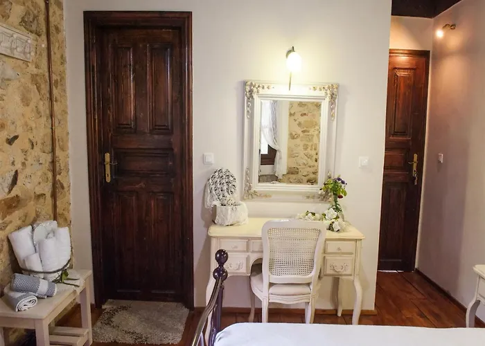 To Archontiko Къща за гости 4*